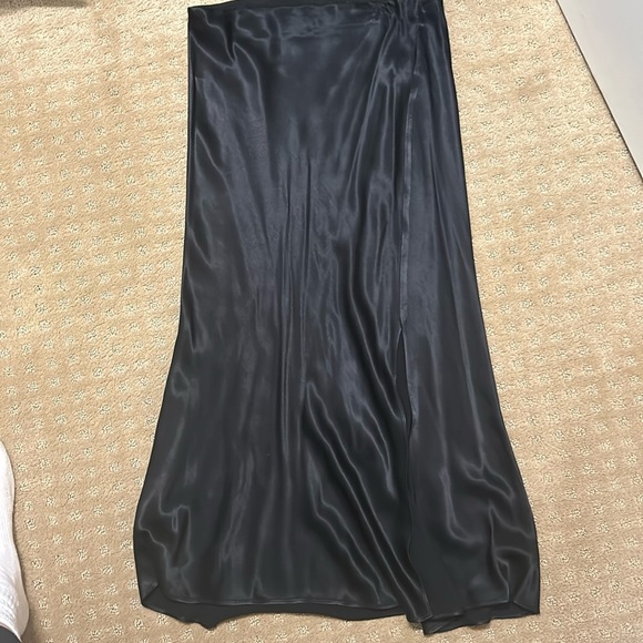 Rails Maya satin skirt - Picture 4 of 6